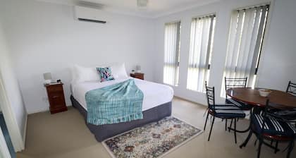 BLK Stays Guest House Deluxe Front Units Morayfield