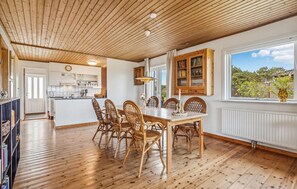 Dining - Gorgeous home in Læsø with kitchen (Læsø)