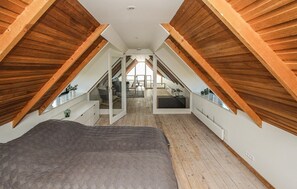 4 bedrooms, free WiFi