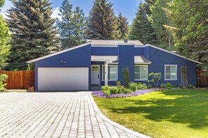 Exterior - Cozy Ketchum Home - Dog-Friendly Yard, Hot Tub! (Ketchum)