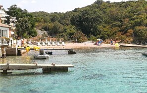 Plage à proximité, pêche sur place