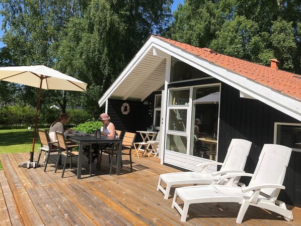 تناول الطعام بالخارج