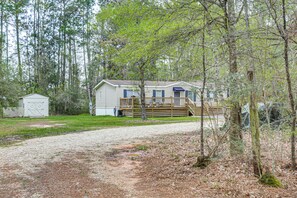 Exterior - Peaceful Louisiana Escape: Fire Pit + Yard! (Covington)