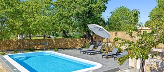 2 bedroom nice home in Nevest