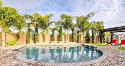 Pool, BBQ & Bar: Family Home in Queen Creek