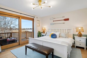 3 soveværelser, skrivebord, strygejern/strygebræt, weekendseng