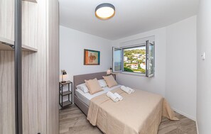 3 habitaciones, wifi gratis y ropa de cama 
