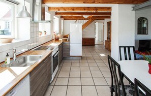 Køleskab, ovn, kogeplade, opvaskemaskine