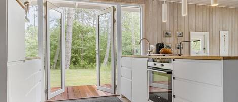 Réfrigérateur, surface de cuisson, lave-vaisselle, cafetiÚre-théiÚre