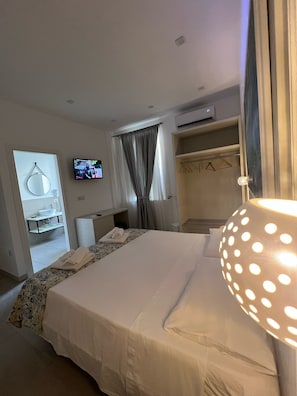 Egyptian cotton sheets, premium bedding, down duvets, pillow-top beds