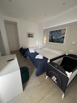 Egyptian cotton sheets, premium bedding, down duvets, pillow-top beds