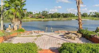 B Relaxing waterfront 3bdrm 2bath countryside home!