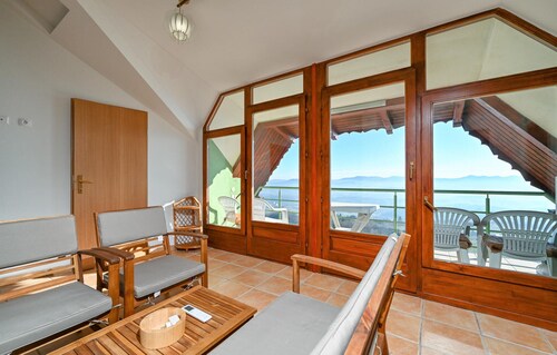 Stunning home in Madzarevo with sauna