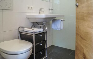 Dusj og hårføner