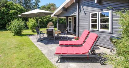 2 bedroom awesome home in Samsø