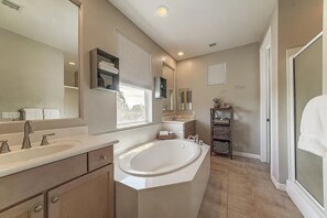 Doccia, asciugamani, sapone, shampoo