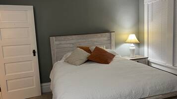 4 soverom, strykejern/-brett, wi-fi (inkludert) og sengetøy