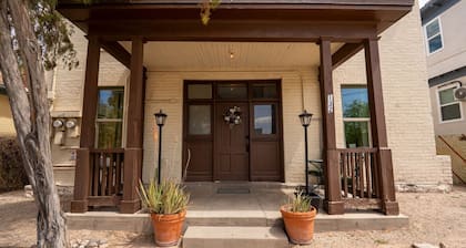 Charming 1BR Basecamp | Close to UofA