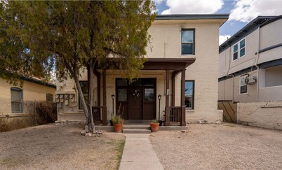 Spring Oasis! Tucson 1BR – 5 Min to UofA & Fun!