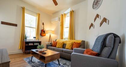 Spring Oasis! Tucson 1BR – 5 Min to UofA & Fun!