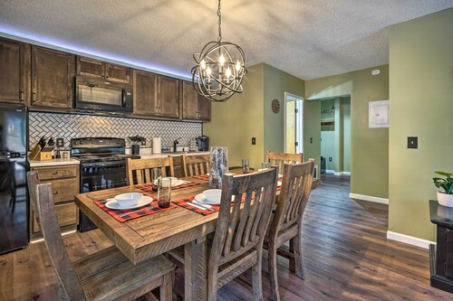 Cozy Ski-In/Ski-Out Condo on Magic Mountain