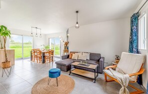 Télévision, chaîne hi-fi