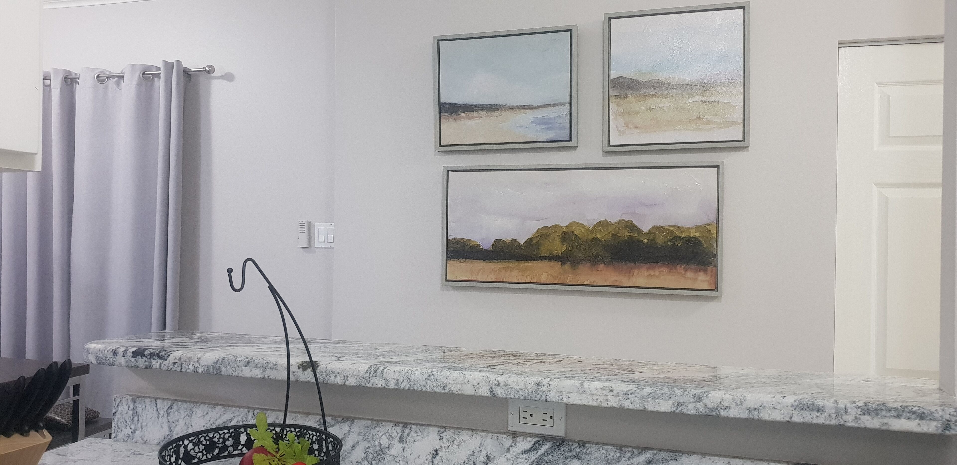 Full-sized fridge, microwave, blender, cookware/dishes/utensils