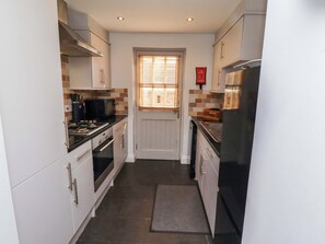 Fridge, dishwasher, cookware/dishes/utensils