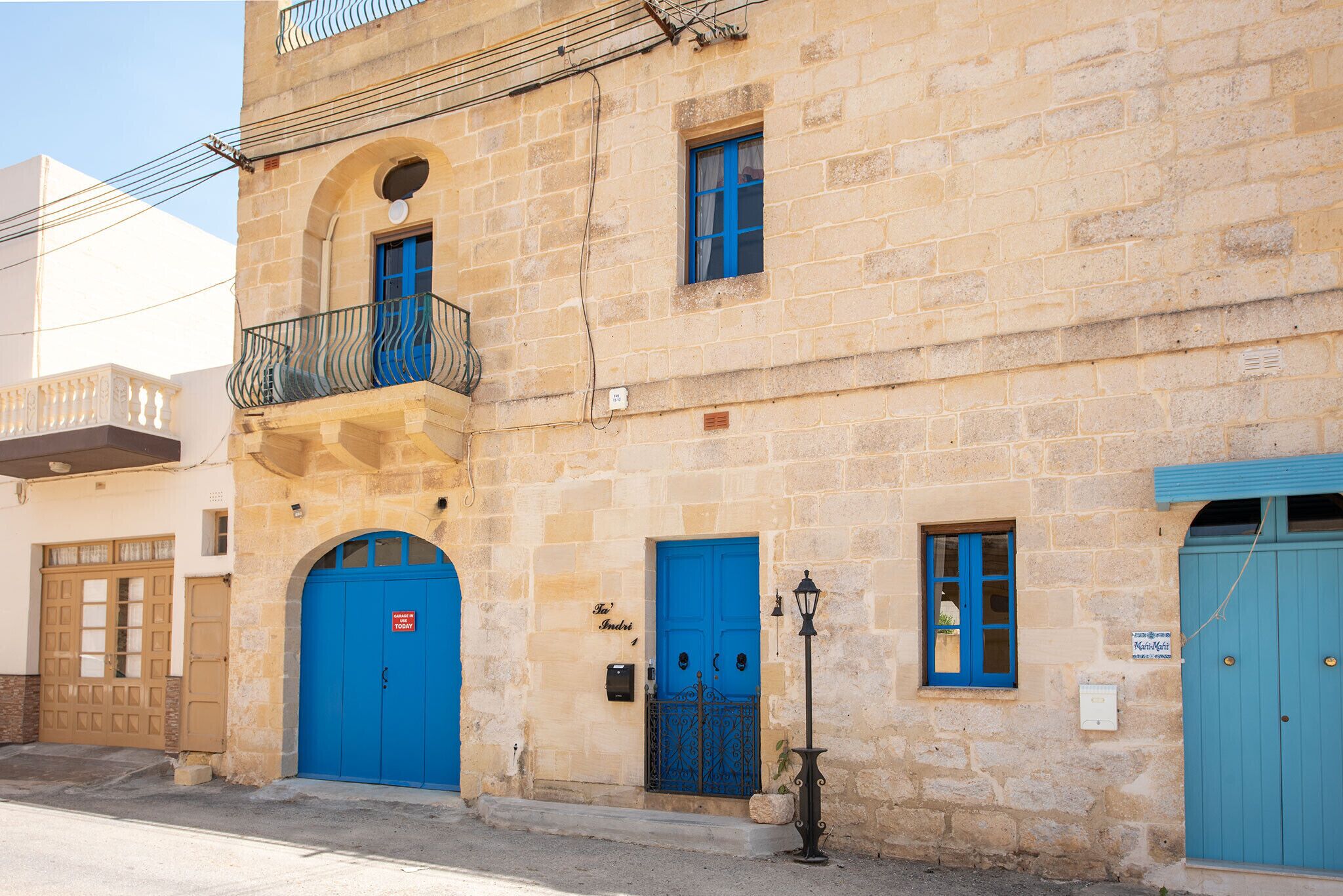 تفاصيل الفندق من الخارج