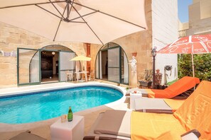Pool - Ta Indri Holiday Home (Iż-Żebbuġ)