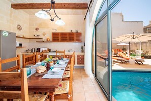 Dining - Ta Indri Holiday Home (Iż-Żebbuġ)
