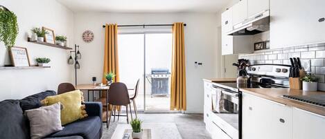 Refrigerador, microondas, horno y parrilla de estufa