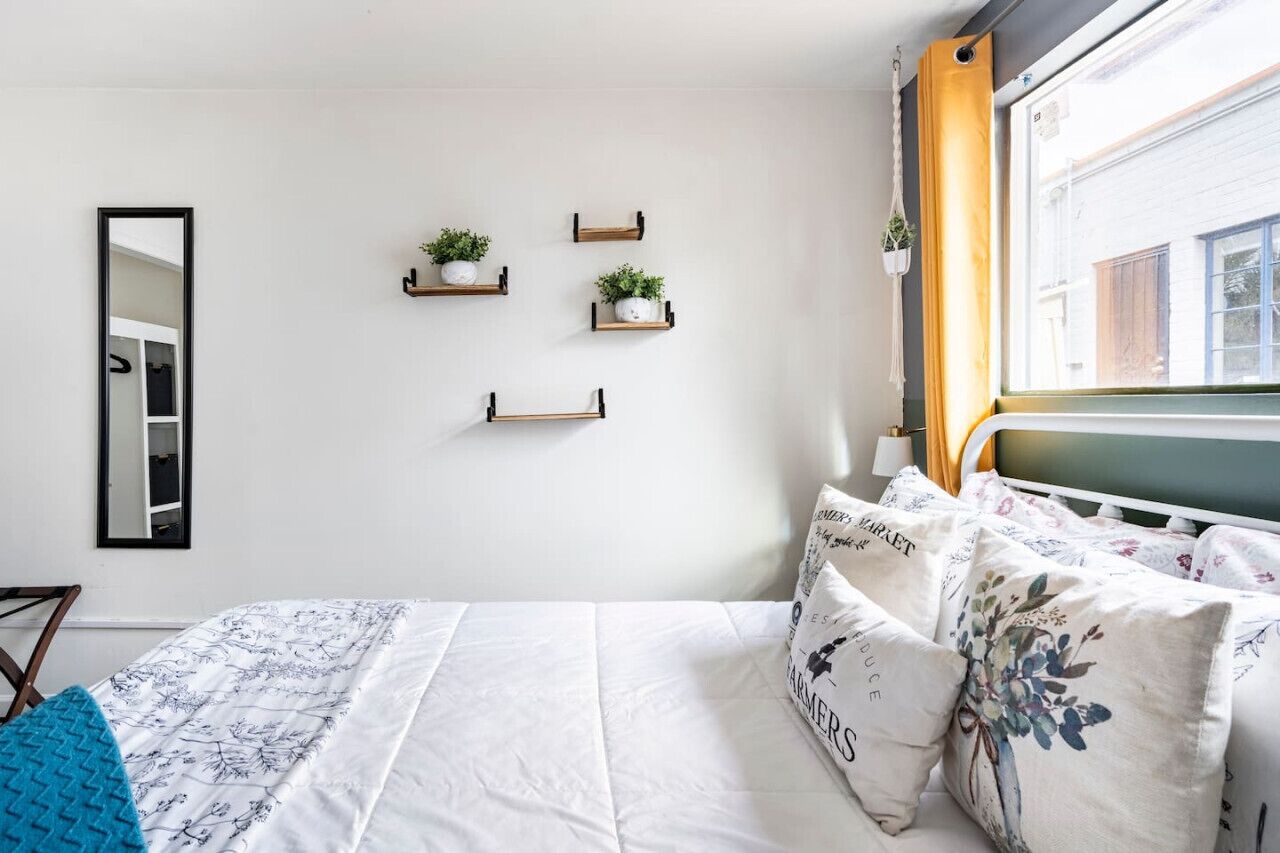 2 bedrooms, desk, iron/ironing board, free WiFi