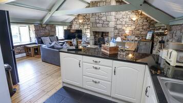 Cottage | Interior