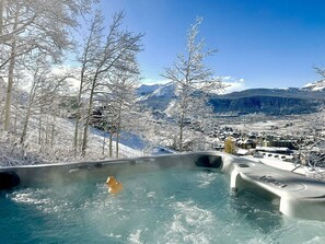 Outdoor spa tub - Two bedroom  in United States of America, Crested Butte (Crested Butte)