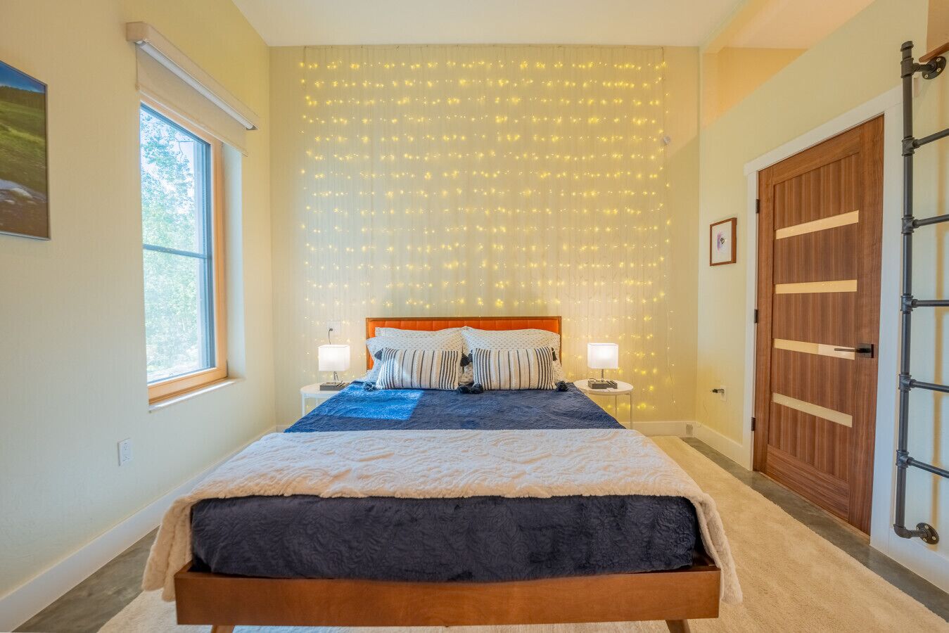 Second bedroom with memory foam Queen bed