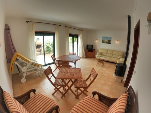 Algarve, 4 Bedrooms Independent House, Pêra