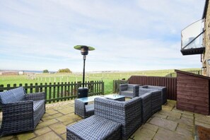 Property grounds - Jackdaw (Bamburgh)