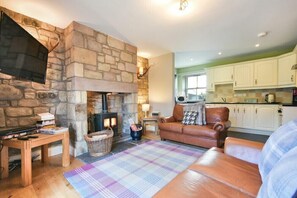 2 bedrooms, individually decorated, individually furnished, free WiFi