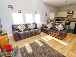 Cottage | Living area
