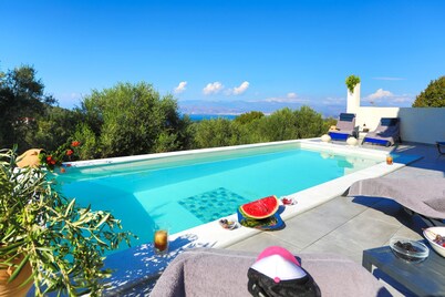 Breathtaking Views: Villa Arilia, Corfu Gem - WiFi, Aircon, TV