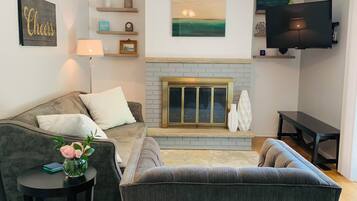 Téléviseur connecté, foyer, lecteur de DVD