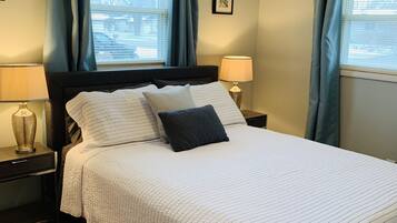 3 makuuhuonetta, silitysrauta/-lauta, ilmainen Wi-Fi, vuodevaatteet