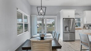 Dining - Englewood 3 Bedroom Private Pool+Spa Canal on Lemon Bay Home (Englewood)