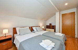 3 habitaciones y caja de seguridad en la habitación