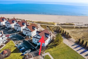 Exterior - Beach front luxury spacious villa ! (Sheboygan)