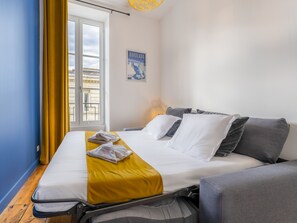 2 chambres, fer et planche à repasser, Wi-Fi, draps fournis