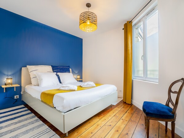 2 chambres, fer et planche à repasser, Wi-Fi, draps fournis