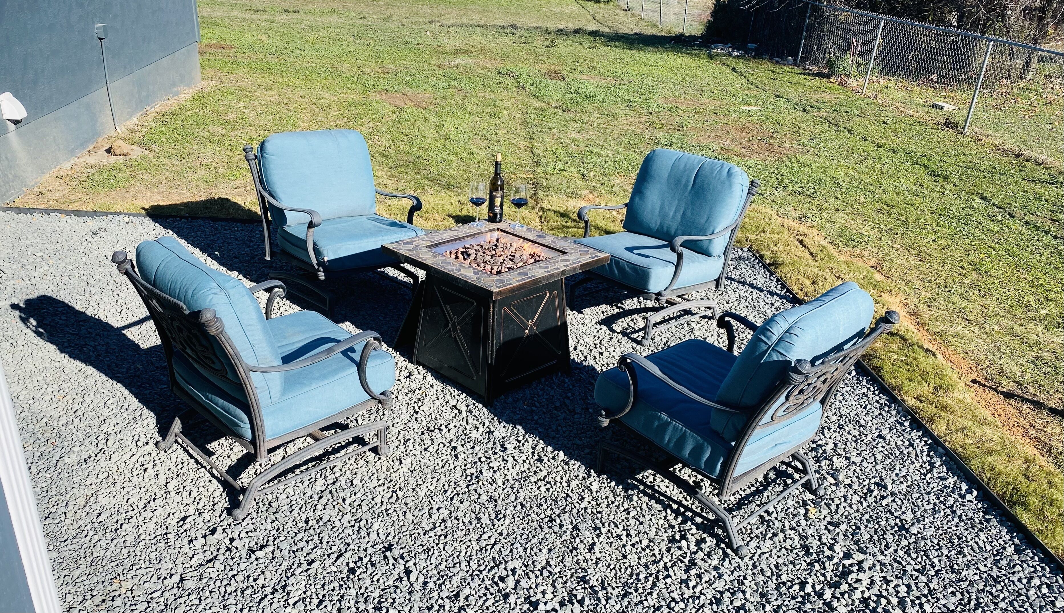 GAME ROOM, fire pit, close to wineries. Bluebonnet Haus 2. 