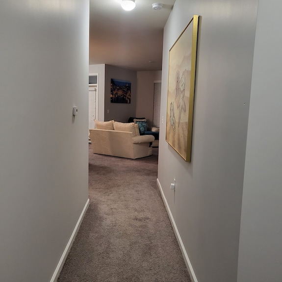 Stylish And Spacious, Close To The Hospital - Fort Wayne, IN